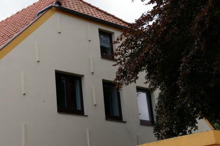 Fenster der Wohnung auf der Giebelseite